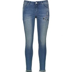 Dżinsy w kolorze niebieskim. Niebieskie jeansy damskie relaxed fit marki Gerry Weber. W wyprzedaży za 151,95 zł.