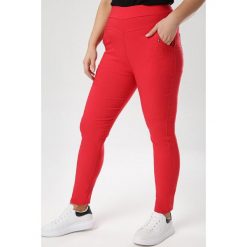 Czerwone Spodnie Alulure. Czerwone spodnie damskie Born2be, xl, z tkaniny. W wyprzedaży za 79,99 zł.