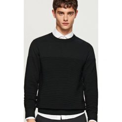 Prążkowany sweter - Czarny. Czarne swetry klasyczne męskie Reserved, l, prążkowane. Za 119,99 zł.