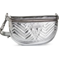Saszetka nerka GUESS - Zana (MY) Mini HWMY74 78800 SIL. Szare nerki damskie Guess, z aplikacjami, ze skóry ekologicznej, młodzieżowe, bez dodatków. Za 359,00 zł.