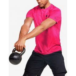 Under Armour RUSH™ HeatGear® Koszulka Różowy. Różowe podkoszulki męskie Under Armour, s, z nadrukiem, z elastanu, z krótkim rękawem. Za 257,95 zł.