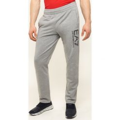 Spodnie dresowe EA7 Emporio Armani 3HPP98 PJ05Z 3905. Szare jeansy męskie EA7 Emporio Armani, m, bez wzorów. W wyprzedaży za 269,00 zł.
