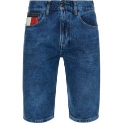 Szorty jeansowe Tommy Jeans Rey DM0DM08049. Niebieskie spodenki i szorty męskie Tommy Jeans, m, bez wzorów, z bawełny. Za 339,00 zł.