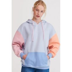 Bluza kangurka z kapturem - Wielobarwny. Bluzy damskie Reserved, s, bez wzorów, bez rękawów, z kapturem. Za 119,99 zł.