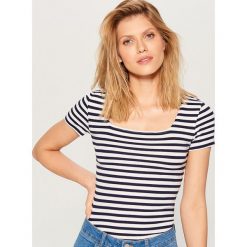 Jeansy skinny fit z wysokim stanem - Niebieski. Niebieskie jeansy damskie marki Mohito, bez wzorów, z jeansu, z podwyższonym stanem. Za 99,99 zł.