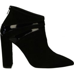 Botki - M215 Z-V NERO. Czarne botki damskie na zamek Venezia, ze skóry. Za 249,00 zł.