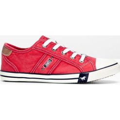 Sneakersy Mustang bonprix jaskrawy czerwony. Czerwone sneakersy damskie bonprix. Za 179,99 zł.