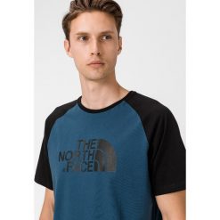 The North Face Koszulka Niebieski. Niebieskie podkoszulki męskie The North Face, s, z nadrukiem, z bawełny, z krótkim rękawem. Za 152,95 zł.