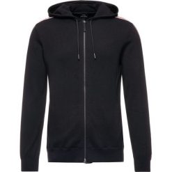 Bluza Armani Exchange 6GZE1G ZMU5Z 1200. Czarne bluzy męskie Armani Exchange, m, bez wzorów, bez kołnierzyka, bez rękawów, bez kaptura. W wyprzedaży za 289,00 zł.