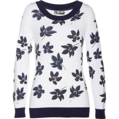 Sweter bonprix biało-ciemnoniebiesko-niebieski z nadrukiem. Białe swetry damskie bonprix, z nadrukiem, z długim rękawem, długie, bez kaptura. Za 109,99 zł.