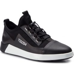 Sneakersy Togoshi TG-04-02-000032. Czarne sneakersy męskie Togoshi, bez zapięcia. W wyprzedaży za 139,00 zł.