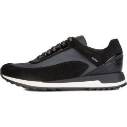 Geox tenisówki damskie D943FA 022GH 37 czarny. Czarne buty sportowe damskie Geox, bez wzorów, z zamszu, bez zapięcia. Za 589,00 zł.