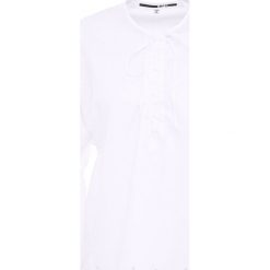 McQ Alexander McQueen LACED TOP Bluzka optic white. Białe bluzki damskie marki McQ Alexander McQueen, bez wzorów, z bawełny, bez kołnierzyka, bez rękawów. W wyprzedaży za 587,60 zł.