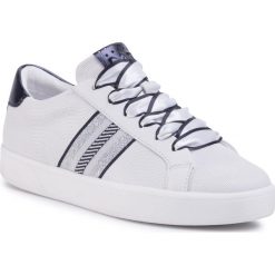 Sneakersy MARCO TOZZI - 2-23702-34 White/Navy M 128. Białe półbuty damskie Marco Tozzi, na co dzień, bez wzorów, ze skóry ekologicznej, bez obcasa, bez zapięcia. W wyprzedaży za 189,00 zł.