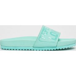 Pepe Jeans - Klapki dziecięce. Zielone sandały dziewczęce Pepe Jeans, z jeansu, bez zapięcia. W wyprzedaży za 139,90 zł.