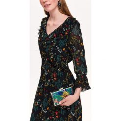 MAŁA, ELEGANCKA TOREBKA W KWIATOWY WZÓR. Czarne torebki klasyczne damskie Top Secret, małe. Za 59,99 zł.