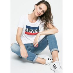Levi's - Top The Perfect Tee Sportswear. Białe bluzki damskie Levi's®, s, z nadrukiem, z bawełny, casualowe, z okrągłym kołnierzem, z krótkim rękawem. W wyprzedaży za 79,90 zł.