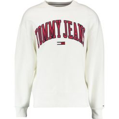 Bluzy męskie: Tommy Jeans COLLEGIATE Bluza bright white