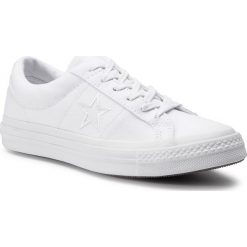 Tenisówki CONVERSE - One Star Ox 163377C White/White/White. Białe półbuty damskie Converse, bez wzorów, z gumy, retro, bez obcasa, na płaskiej podeszwie, bez zapięcia. W wyprzedaży za 219,00 zł.