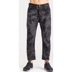 CZARNE JEANSY VERSACE JEANS Z PRZEBARWIENIAMI. Czarne jeansy męskie Versace Jeans, m, z aplikacjami. Za 835,45 zł.