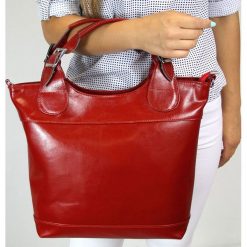 Torebka skórzana elegancki kuferek DAN-A T195 czerwona - Czerwony. Czerwone kuferki damskie DAN-A, bez wzorów, ze skóry, eleganckie, bez dodatków. Za 289,99 zł.