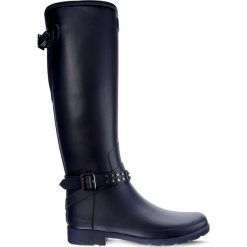 Hunter Women's Original Studded Refined Tall Navy. Niebieskie kalosze damskie Hunter, w paski. W wyprzedaży za 629,00 zł.