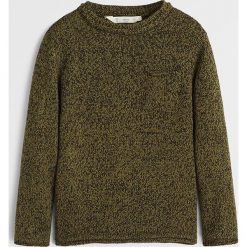 Mango Kids - Sweter dziecięcy Cam 110-164 cm. Żółte swetry chłopięce Mango Kids, bez wzorów, z dzianiny, z okrągłym kołnierzem. Za 89,90 zł.