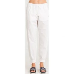 SPODNIE ROLF Sportmax Code. Białe spodnie damskie z bawełny. Za 485,00 zł.