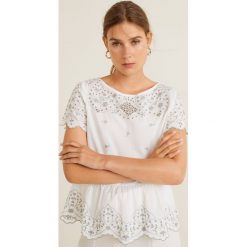 Mango - Top Earth. Białe topy damskie Mango, s, z haftami, z bawełny, z okrągłym kołnierzem. Za 119,90 zł.