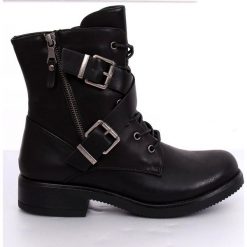 Botki militarne workery czarne C581 Black. Czarne botki damskie ButyModne, ze skóry ekologicznej, militarne, bez obcasa, na płaskiej podeszwie, z paskami. W wyprzedaży za 99,00 zł.