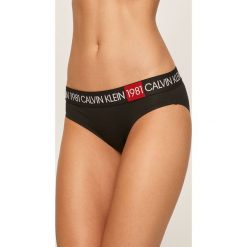 Calvin Klein Underwear - Figi. Czarne majtki damskie Calvin Klein Underwear, xs, z elastanu. W wyprzedaży za 79,90 zł.