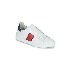 Buty Yurban LOUDE. Białe trampki męskie Yurban, bez wzorów, bez zapięcia. Za 369,00 zł.