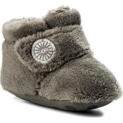 Kapcie UGG - I Bixbee 3274 Inf/Chrc. Szare sandały chłopięce Ugg, z tworzywa sztucznego, bez zapięcia. Za 169,00 zł.