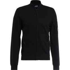 C.P. Company Bluza rozpinana black. Czarne bluzy męskie rozpinane marki C.P. Company, m, z bawełny. W wyprzedaży za 503,40 zł.