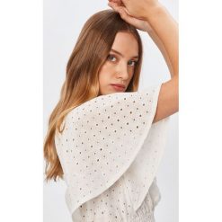 Answear Lab - Sukienka. Białe sukienki damskie Answear Lab, na co dzień, s, bez wzorów, z bawełny, casualowe, bez kołnierzyka, z krótkim rękawem, krótkie, mini, rozkloszowane. Za 169,90 zł.