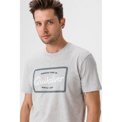 Quiksilver New Blazing Back Koszulka Szary. Szare podkoszulki męskie Quiksilver, xxl, z haftami, z bawełny, z krótkim rękawem. Za 88,95 zł.