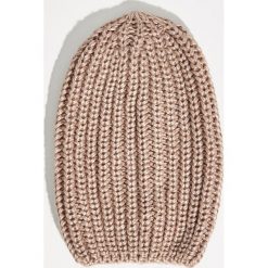 Czapka - Beżowy. Brązowe czapki zimowe damskie marki Sinsay. Za 19,99 zł.