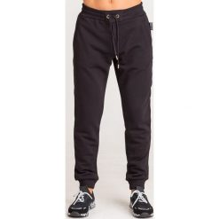 SPODNIE DRESOWE VERSACE JEANS COUTURE. Czarne spodnie męskie Versace Jeans Couture, na imprezę, s, z nadrukiem, z bawełny. Za 639,00 zł.