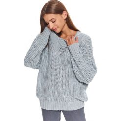 Sweter długi rękaw damski akrylowy luźny. Niebieskie swetry damskie Top Secret, na zimę, z aplikacjami, z długim rękawem, długie, bez kaptura. W wyprzedaży za 99,99 zł.