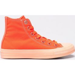 Converse - Trampki. Pomarańczowe trampki i tenisówki damskie marki Converse, z materiału. W wyprzedaży za 199,90 zł.