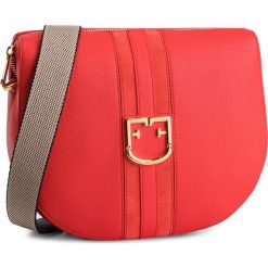 Torebka FURLA - Gioia 1007610 B BUW2 O03 Kiss f. Czerwone listonoszki damskie Furla, bez wzorów, ze skóry, bez dodatków. Za 1355,00 zł.