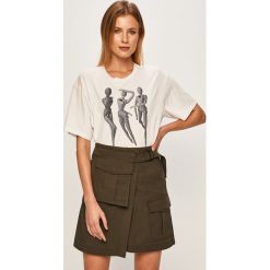G-Star Raw - T-shirt. Białe bluzki damskie G-Star RAW, s, z nadrukiem, z bawełny, z okrągłym kołnierzem. W wyprzedaży za 219,90 zł.