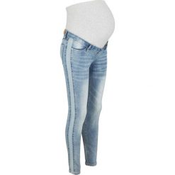 Dżinsy ciążowe do kostki SKINNY bonprix niebieski "bleached”. Niebieskie jeansy damskie bonprix, z jeansu. Za 109,99 zł.