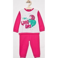 Blukids - Piżama dziecięca 74-98 cm. Czerwone piżamy dziewczęce Blukids, z nadrukiem, z bawełny, bez rękawów. W wyprzedaży za 24,90 zł.