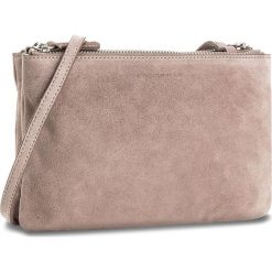 Torebka COCCINELLE - BV3 Pochette E5 BV3 55 F7 02 Pivoine 208. Fioletowe listonoszki damskie marki Coccinelle, ze skóry. W wyprzedaży za 419,00 zł.