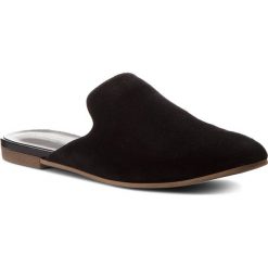 Klapki VAGABOND - Ayden 4505-440-20 Black. Czarne klapki damskie Vagabond, bez wzorów, ze skóry, bez obcasa, na obcasie. W wyprzedaży za 219,00 zł.