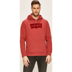 Levi's - Bluza. Czerwone bluzy męskie Levi's®, s, z aplikacjami, z bawełny, z kapturem, bez rękawów, z kapturem. Za 319,90 zł.