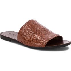 Chodaki damskie: Klapki VAGABOND - Tia 4531-125-27 Cognac