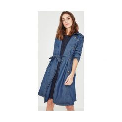 Jeansowy trencz. Szare kurtki damskie jeansowe marki Promod, w paski, bez kaptura. Za 69,00 zł.
