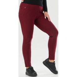 Bordowe Spodnie Tinryss. Czerwone spodnie damskie Born2be, xl, bez wzorów, z tkaniny. Za 79,99 zł.